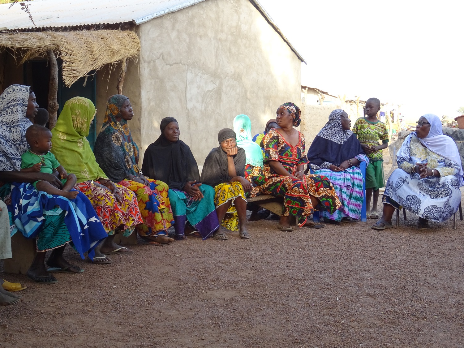 Rencontre avec les femmes d'un village bozo 